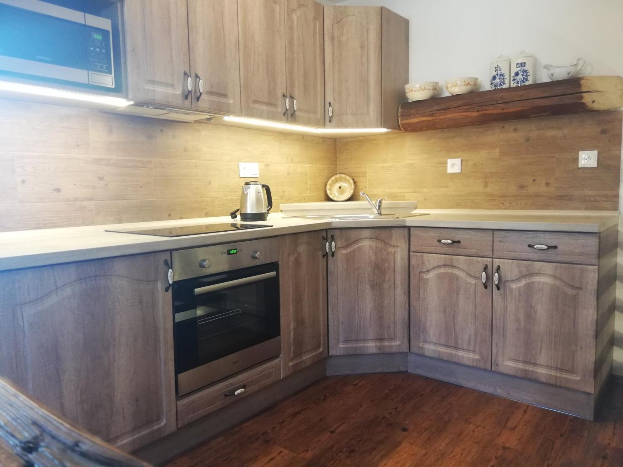 Penzion, Restaurace Jaro Věšín Brdy Rozmital pod Tremsinem Habitación foto